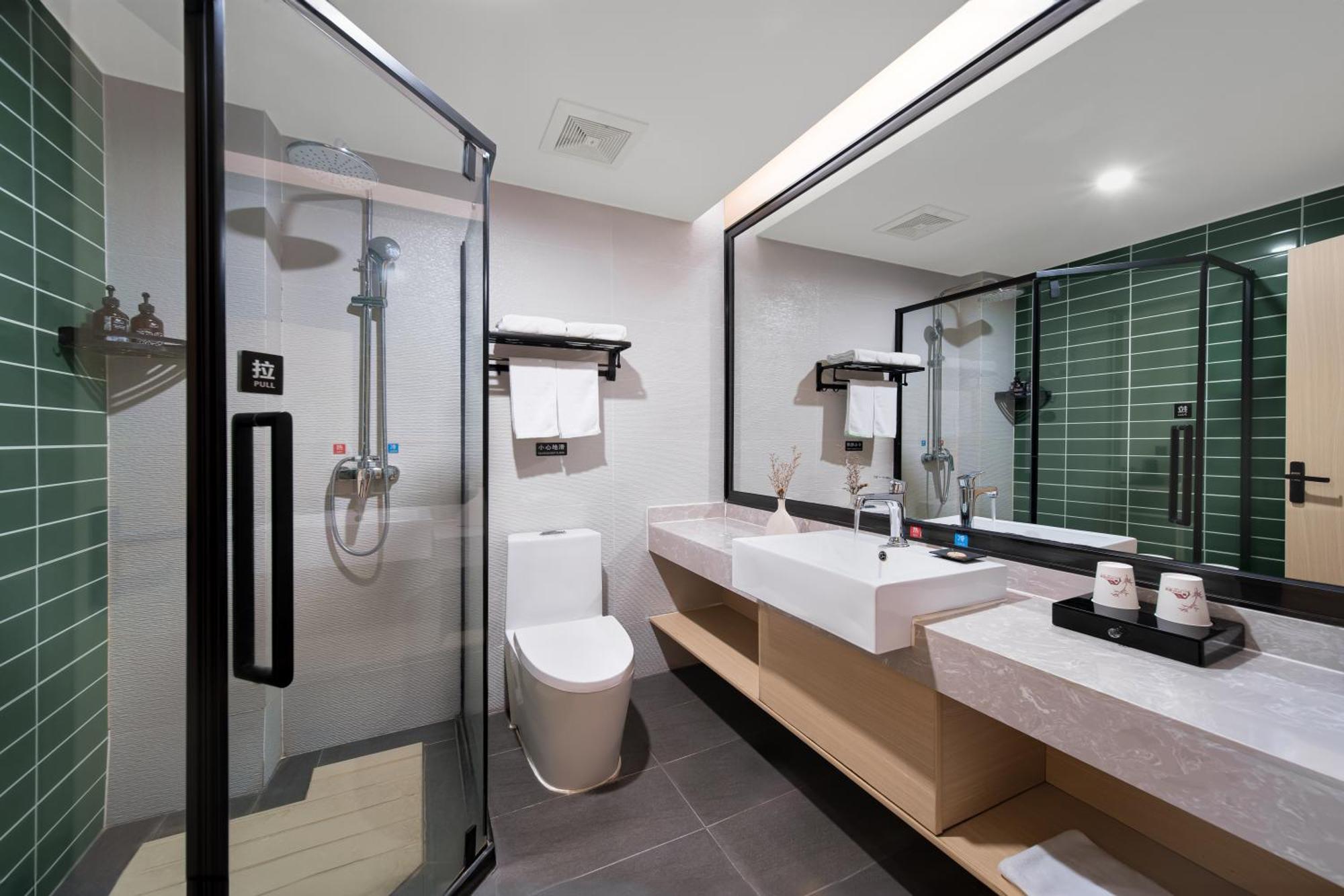 Bai Ling Hotel Наньнин Экстерьер фото