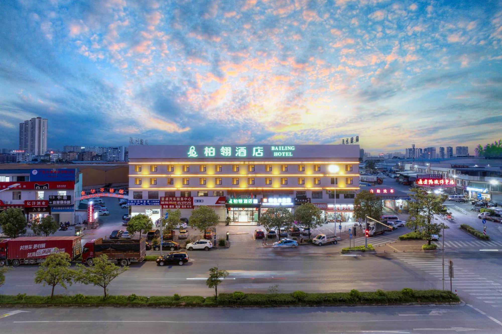 Bai Ling Hotel Наньнин Экстерьер фото